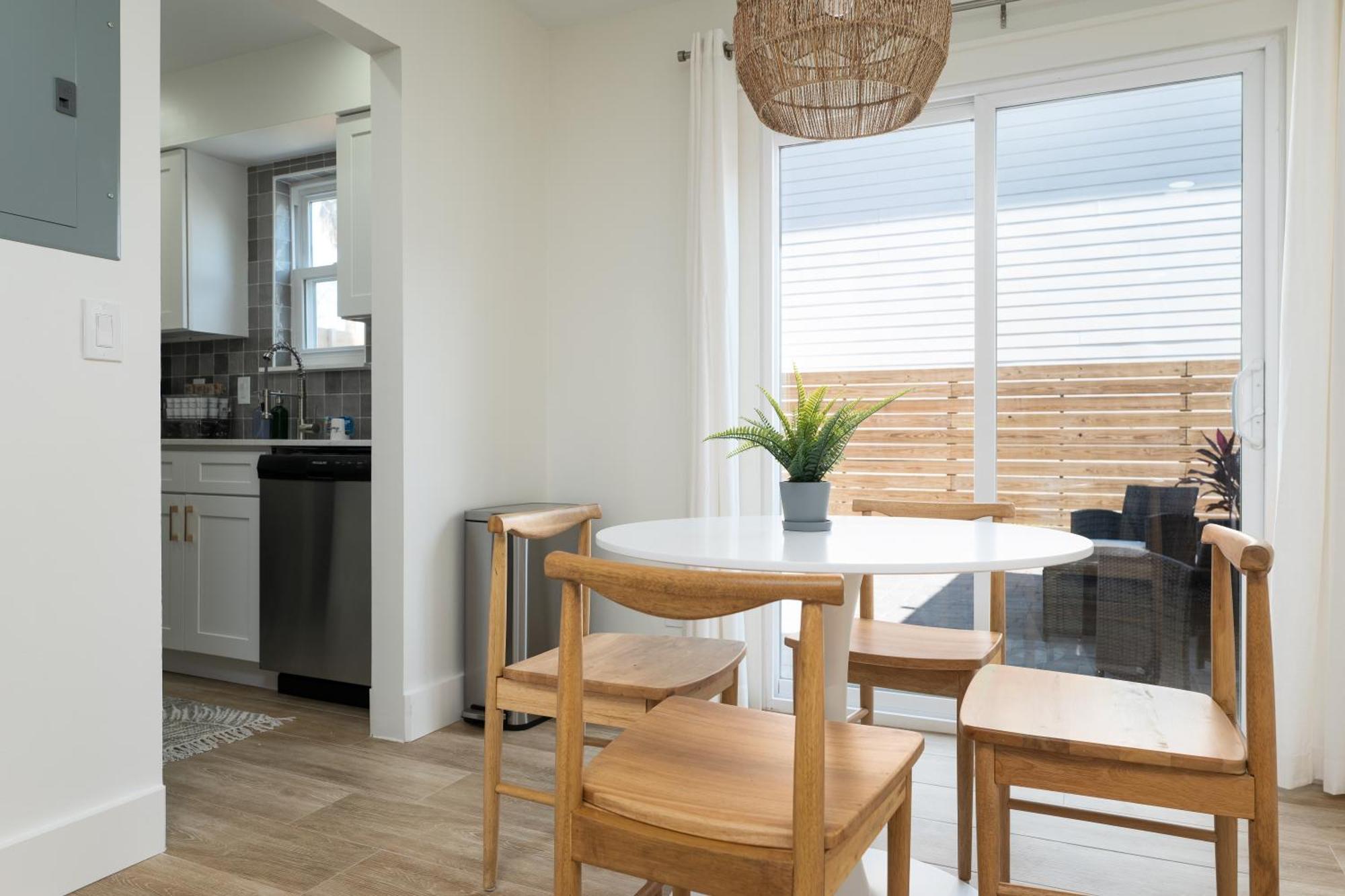 Be A Nomad 2 Bedroom Close To The Beach Jacksonville Beach Exterior foto